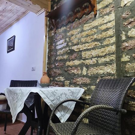 Karafil Guesthouse Gjirokaster Ngoại thất bức ảnh