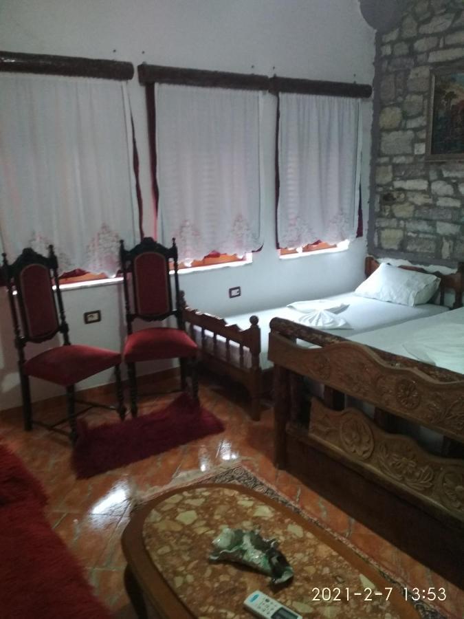 Karafil Guesthouse Gjirokaster Ngoại thất bức ảnh