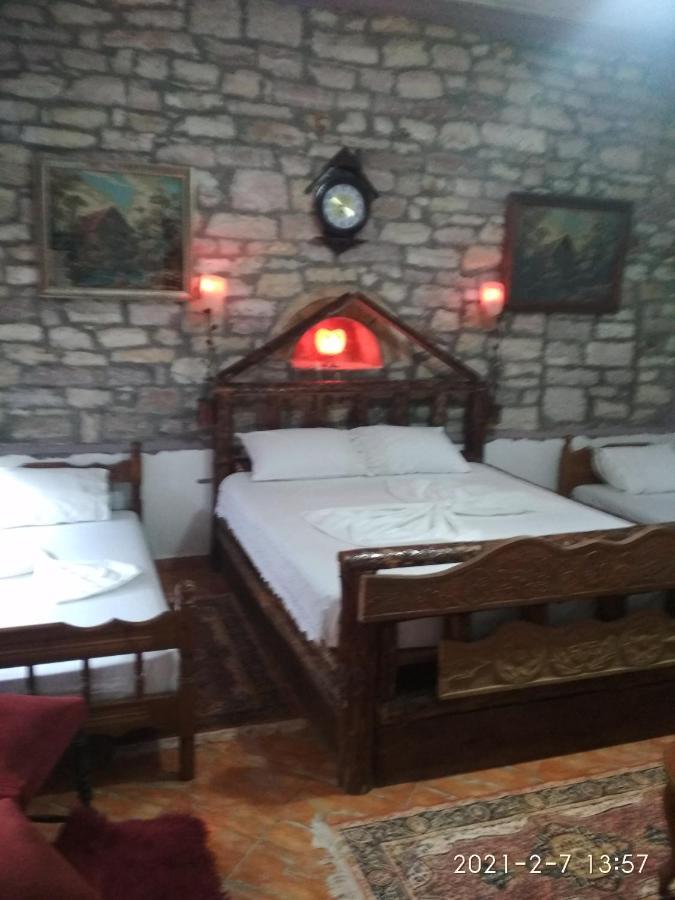 Karafil Guesthouse Gjirokaster Ngoại thất bức ảnh