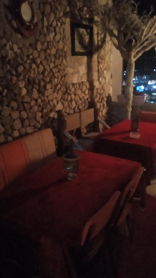 Karafil Guesthouse Gjirokaster Ngoại thất bức ảnh