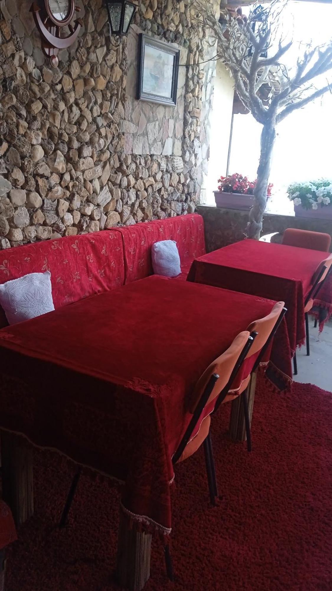 Karafil Guesthouse Gjirokaster Ngoại thất bức ảnh